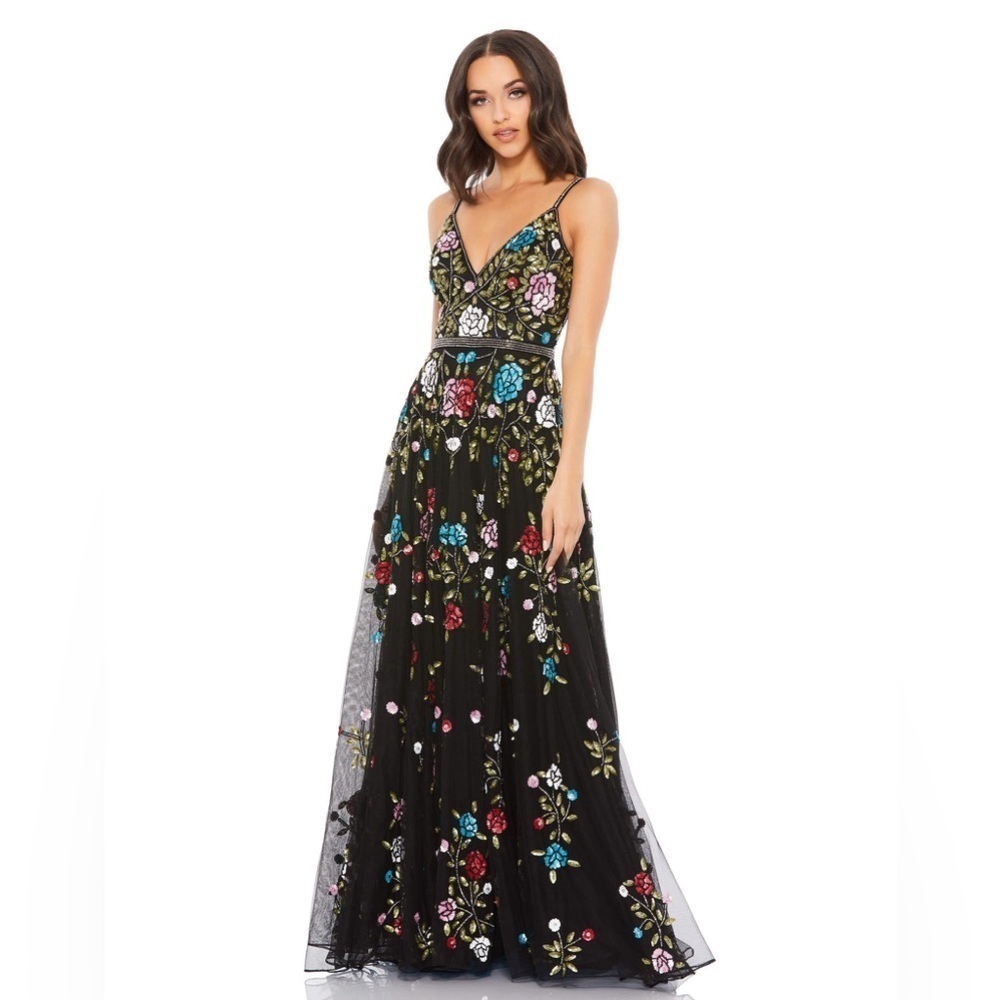 Mac Duggal | 5400 Embellished Floral Sequin Gown Black Mutli Size 4 NEW